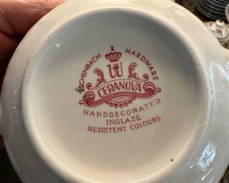 And this is the bottom - what are you looking at their bottoms for ? 