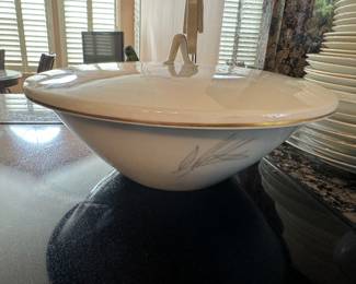 Look at the cute,I guess, soup bowl!! 