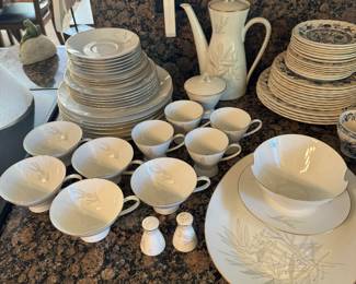 Lovely mid - century Rosenthal Grasses pattern super funky and fun!! 