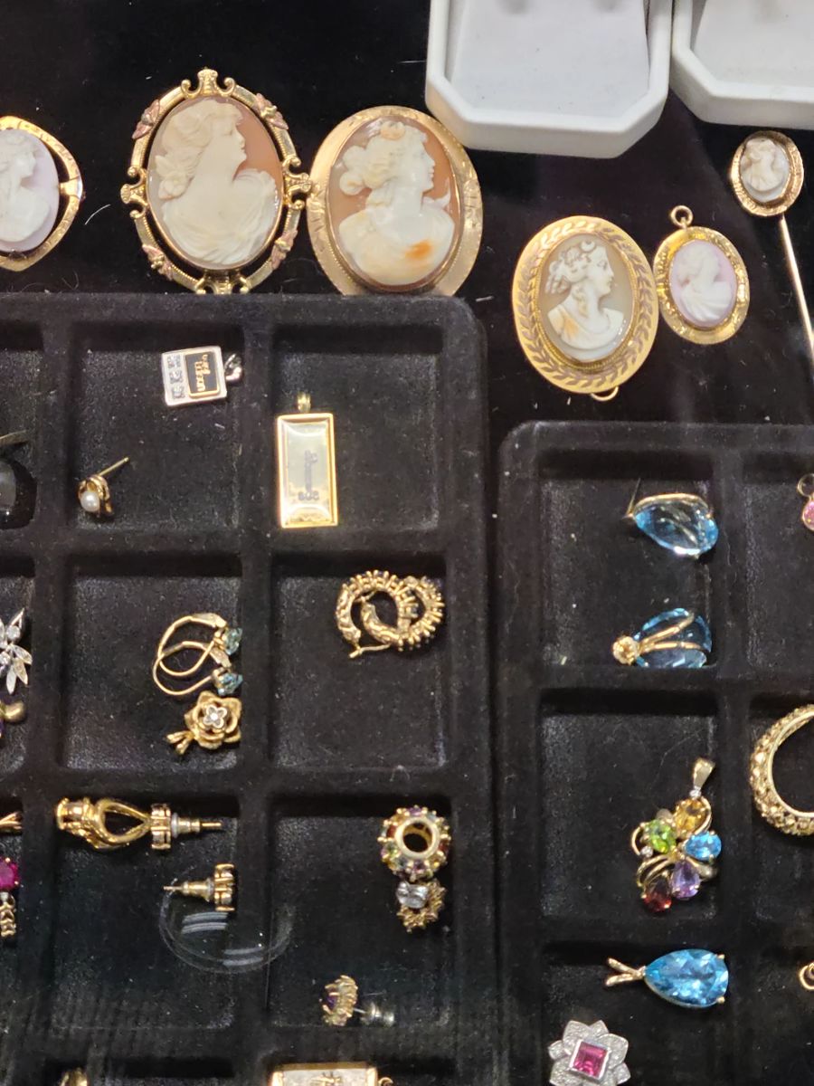 ROYAL OAK JEWELRY ESTATE SALE in Royal Oak, MI starts on 11/19/2023