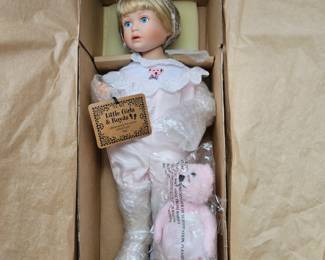 LE Little Girls & Boyds Collection Doll New in Box - 4703 "Tina with Tutu..Just Bearly Ballet" with COA