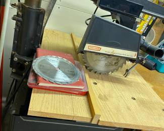Raidial  arm saw 