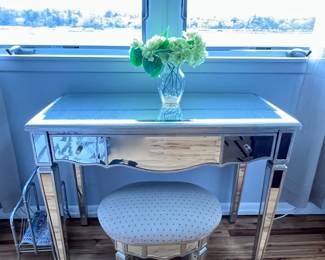 MIRRORED DESK / VANITY