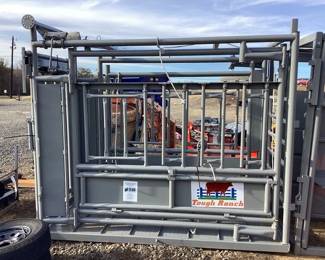 Tough Ranch Squeeze Chute