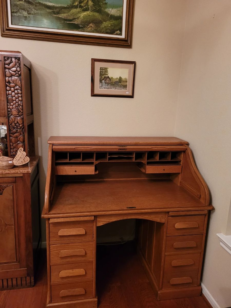 Oakhurst Downsize Estate sale in Porter, TX starts on 11/17/2023