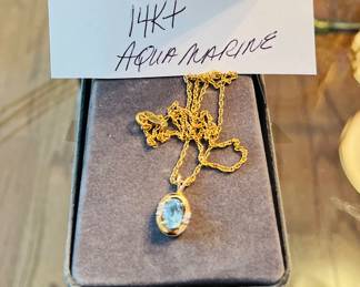 14kt gold aquamarine necklace