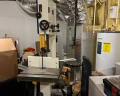 Band saw