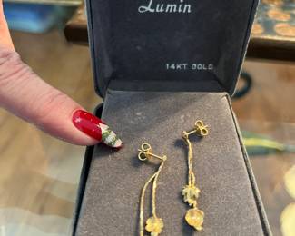 14kt gold earrings