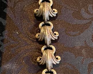Lovely Vintage Scroll Style Silvertone Bracelet