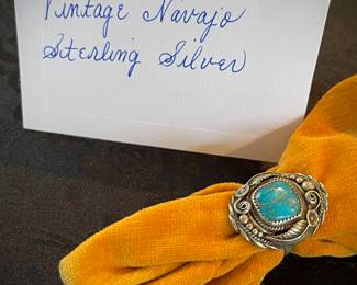 Vintage Navajo Native American Sterling Silver & Turquoise Ring