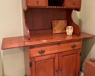 1950 Early American Maple Sideboard By Sprague Carlton