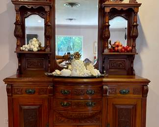 Helyn & Bill Farris owned the Farris 1912 Hotel in Eagle Lake, TX . Many items in this lovely estate are from the historic hotel. The above picture is an English Victorian Mahogany Sideboard C. 1880 from the Farris 1912 Hotel.