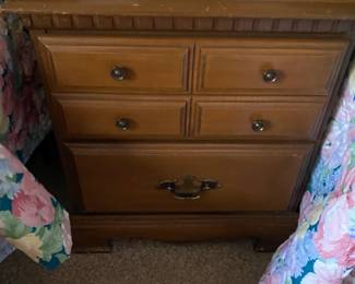 Bassett End Table $ 90.00