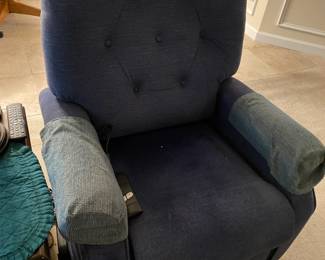 HHC Electric Lift Chair $ 240.00