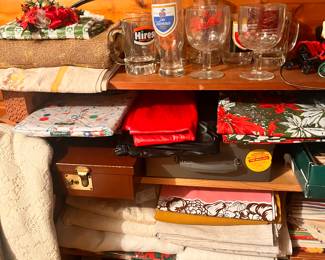 LACE TABLECLOTHS, RETRO LINENS