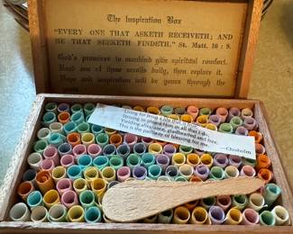 FUN VINTAGE WOODEN BOX