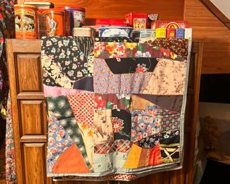 ANTIQUE QUILT AND TINS