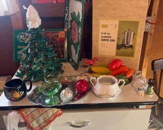 PROCELAIN CABINET (IN BEAUTIFUL CONDITION)