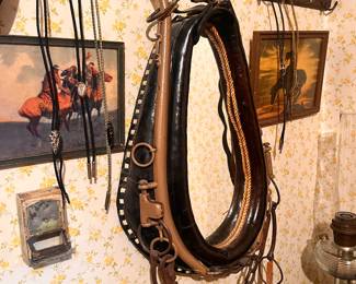 #ANTIQUE#HORSECOLLAR#OILLAMPS#