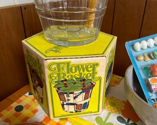 VINTAGE FLOWER BASKET WITH ORIGINAL BOX