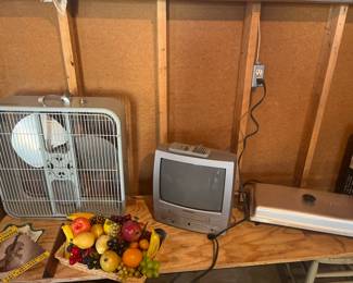 VINTAGE FRUITS, AND HEAVY DUTY FAN