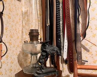 #VINTAGE#WESTERNBELTS#WALNUTSTAND#ANTIQUEOILLAMP#