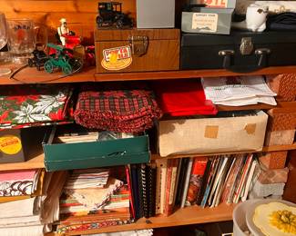 SEWING ITEMS RETRO CONTAINERS