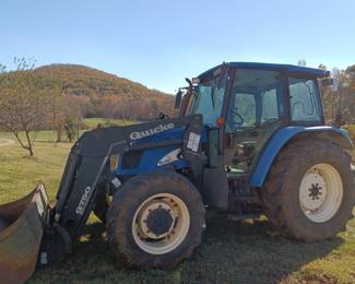 New Holland TL80 Enclosed Tractor
