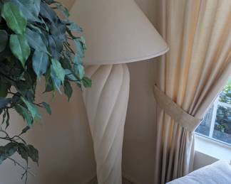 Post Modern Spindle Lamp 