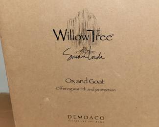 WILLOW TREE NAVITY SET