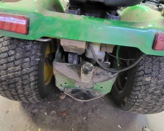 JOHN DEERE MOWER HITCH