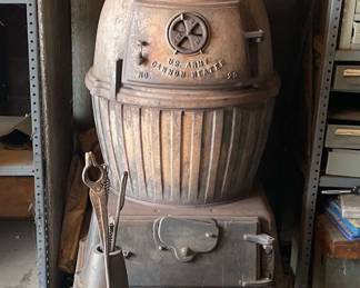 U.S. Army Cannon Heater No. 20 Wood Coal Potbelly Cast Iron Stove Stove Tools