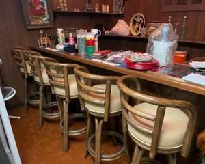 Bar Stools - all in great condition. 