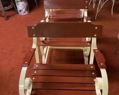 Outdoor metal/wood set with table and five chairs.  This is in great condition - lake house - back yard - many uses! 