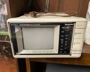 We have some vintage electronic pieces to choose from~