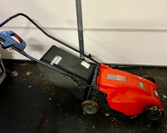 Black & Decker push mower