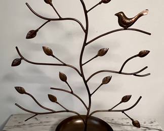 Metal jewelry holder