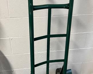 Heavy duty hand truck