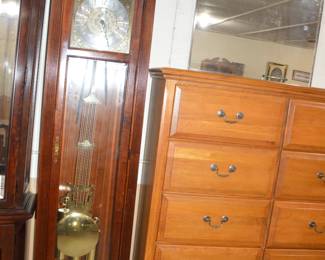 howard miller clock and furniture