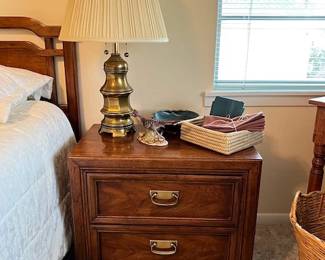 Thomasville Preferred Editions end table brass lamp