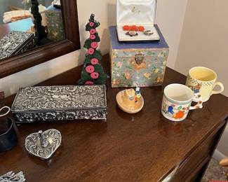 vintage Godinger silverplate jewelry box, antique collar box, vintage children's cups