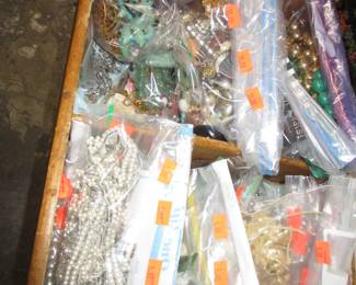 Lots of vintage jewelry