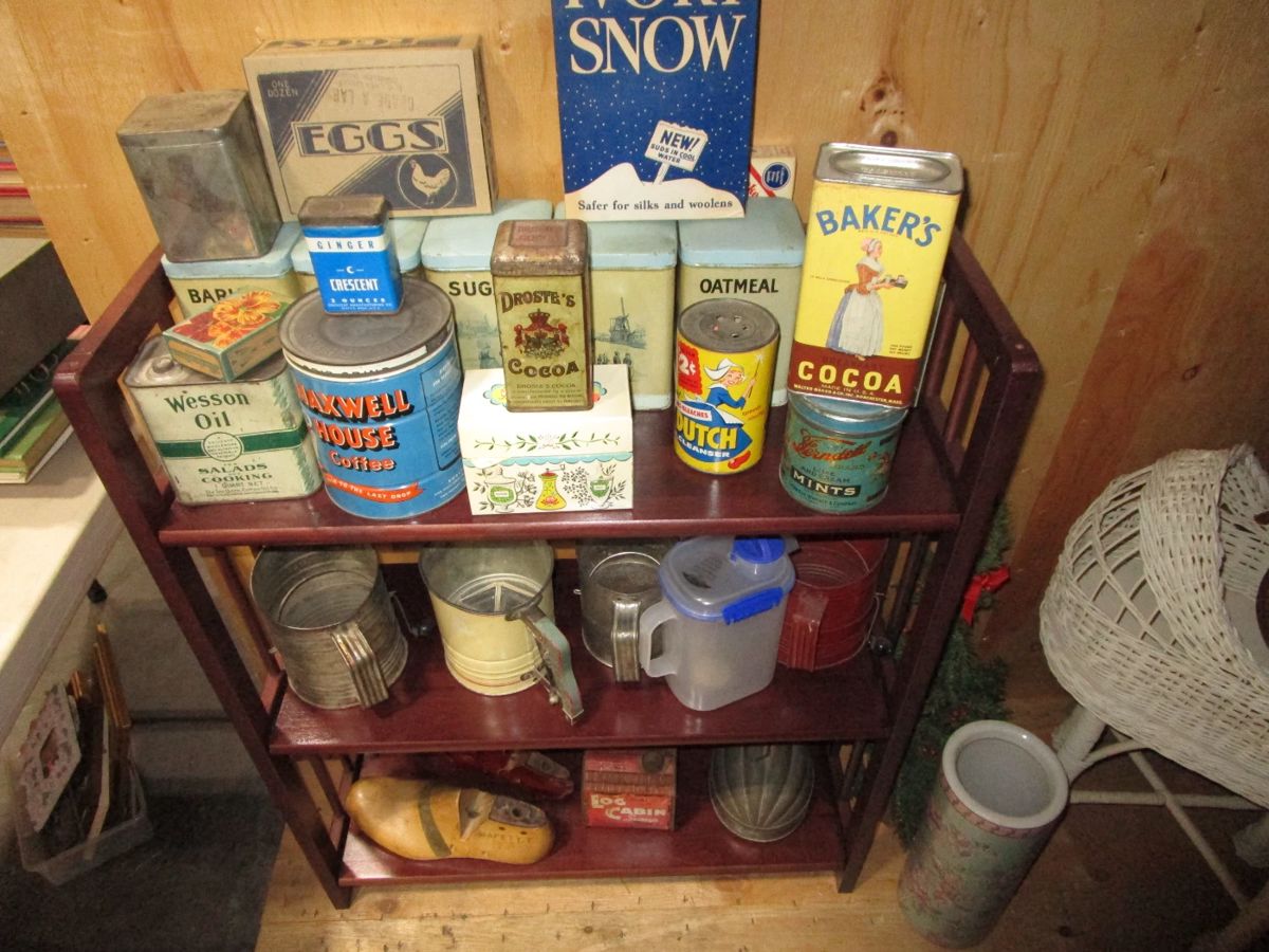 Antique/vintage tin collection