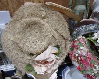 Large amount of antique hats