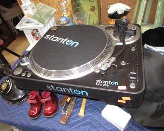 Stanton turntable