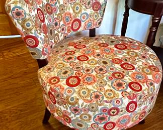 Pier 1 Chairs and Oval Side Table with Lamp