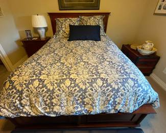 Queen Bed & Bedding