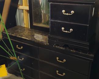 Black laminate bedroom suit