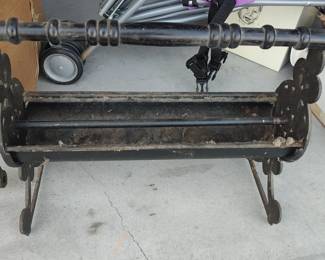 Newspaper log roller