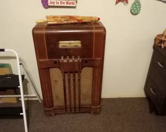 Vintage radio